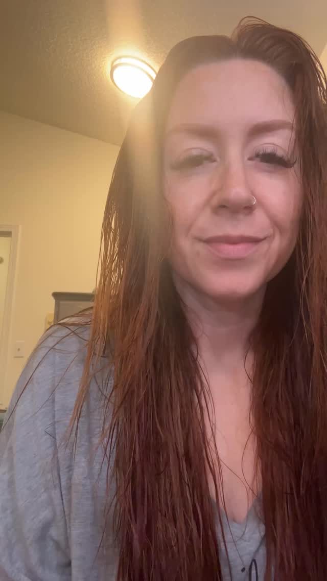 A speedy version of my Go To styling products and routine with @kenraprofessional products.
✨Luxe Shine Oil on towel dried hair
✨Blow Dry Spray throughout
✨✨ Blow dry in sections, with a concentrator tip, in a downward position, finishing with cold shot.
✨Silkening Heat Crème on dry hair.
✨✨Flat iron! Turn your temps and your speed down!
✨ FINISH with the brand new Triple Repair Bond Rescue to reduce breakage and strengthen strands!
Clients often say they can’t smooth out their hair like I can.
✨Use what I use ✨ Do what I do✨
I have these products available in the salon or on my online storefront, which can be found on my website! Link in bio!
#kenraprofessional @kenraprofessional #getreadywithme #heatprotection #hairproducts