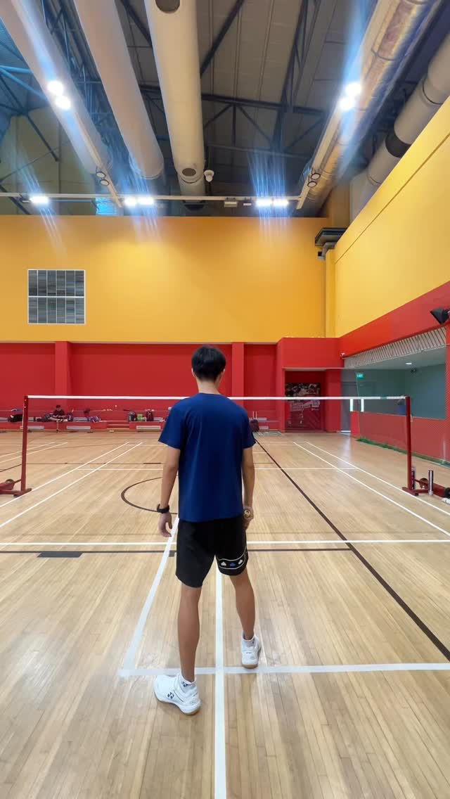 Here’s one way to do your full court footwork! Do follow our page as we explore other types of footwork that can be used to cover the full court!
#badmintonlovers #badmintonplayer #badminton #singaporebadminton #badmintontips #badmintonskills #badmintontraining #badmintonworld