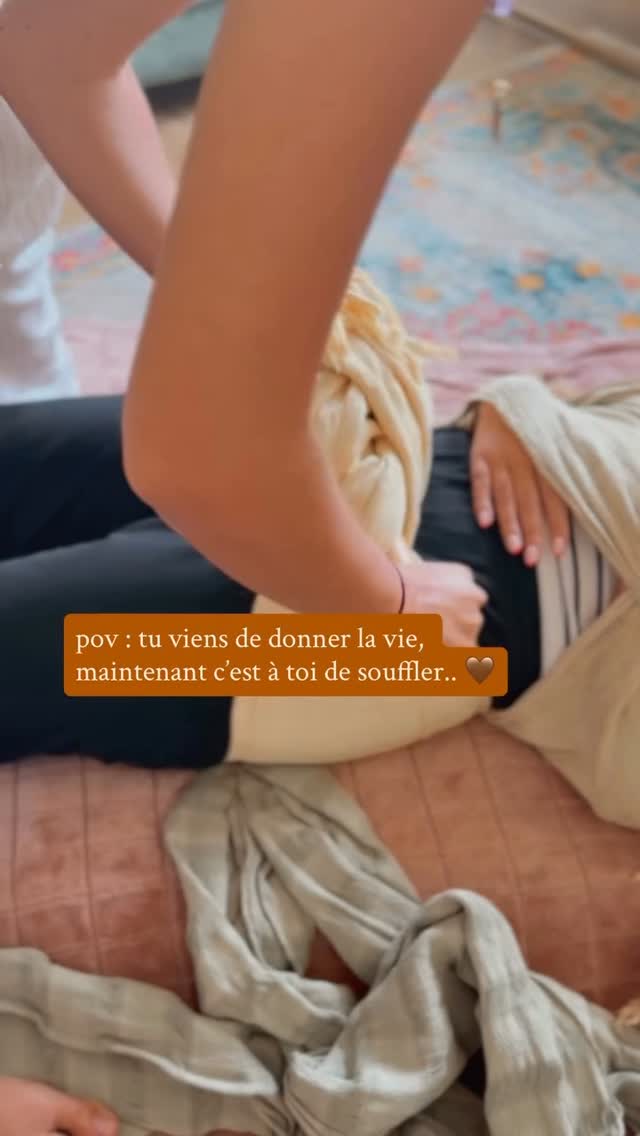 🌻 Parce que, pour moi, chaque étape de la vie d’une femme mérite d’être honorée…
Que tu sois enceinte, en post-partum ou simplement en quête d’un moment pour toi, je t’accompagne à travers des soins uniques et enveloppants, pensés pour :
🤍 te reconnecter à ton corps
🤍 retrouver ton énergie
🤍 te sentir soutenue et chouchoutée
🤍 vivre une parenthèse dans ton quotidien
Je suis Priscille, je suis doula et mon cœur, mes tissus et mes mains s’unissent pour t’offrir un espace sécurisant et bienveillant pour prendre soin de toi à chaque étape de ta maternité 🌸
📍 À Bordeaux et alentours
💌 Contacte moi en MP ou prends directement un rien via le lien dans ma bio