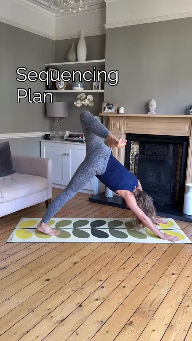 You cannot get through a single day without having an impact on the world around you. What you do makes a difference, and you have to decide what kind of difference you want to make.”
Jane Goodall
✨Our practice of yoga continues off the mat✨
How we behave, what we do, how we talk to others?! Little acts of kindness and compassion, providing a voice for the voiceless, helping those in need.
Jane Goodalls words above really spoke to me and offer a gentle reminder of an essential part of this incredible practice. Now more than ever #yogaoffthemat feels needed.
A short but sweet sequence offering from me.
. Eka Pada Adho Mukha Svanasana
. Fallen Star or Fallen Triangle? Which do you call it? 👇 @_laurayoga @nikiperryyoga @helencuttyoga
. Kapotasana
Wishing you well.
🧘♀️Mat from @yogi.bare @orlakiely details in my linktree
I have also kept my Royal Parks Half Marathon page live. I ran it on Sunday for a small
Charity @cardiacriskintheyoung which welcomes every donation. Please have a look in my bio.
#yogasequencing #practicekindness #hipmobility #yogaawareness #offthemat #londonyogateacher #yogatutorial