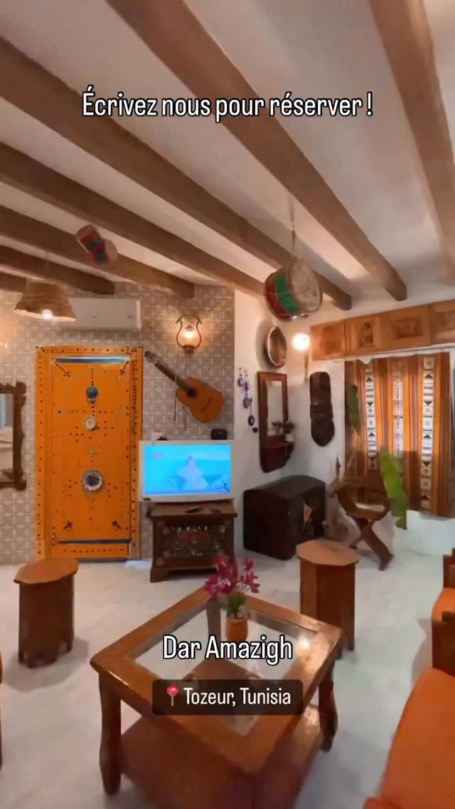 ✨ Dar Amazigh – Tozeur ✨
Un havre de paix au cœur du désert tunisien 🌴
Plongez dans l’ambiance orientale de cette maison typique, décorée avec charme et authenticité.
Idéale pour les couples, familles ou amis en quête d’évasion, à deux pas des oasis et des dunes. 🏜️
💫 Vivez l’expérience Attractive Discoveries entre tradition et confort moderne.
📍 Tozeur, Tunisie
🔗 Réservations & infos : www.attractive-discoveries.com
#DarAmazigh #Tozeur #AttractiveDiscoveries #Tunisie #MaisonD’hôte #OasisDeTozeur #DesertVibes #TravelTunisia #DesertExperience #Palmeraie #TozeurDesert #AuthenticStay
