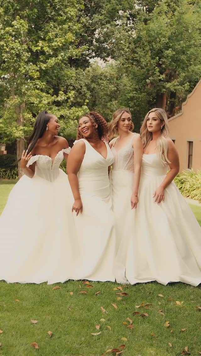 Wedding dresses by Olivelli✨️
Book your consultation with Olivelli - 082 852 6285
#weddingdress #olivelli #engaged #wedding #married #dress