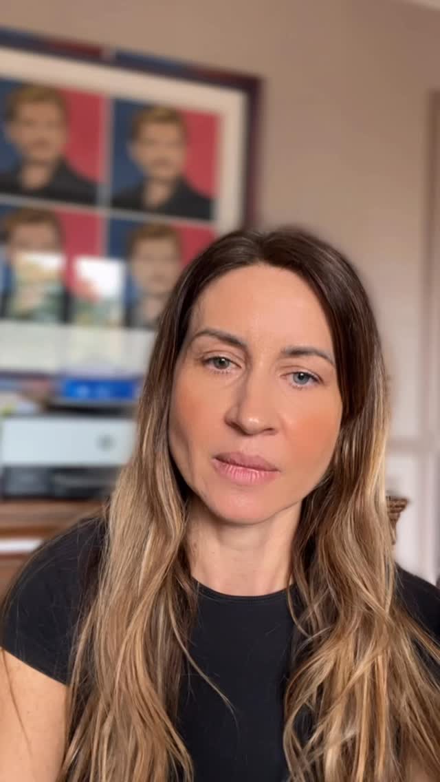 According to chatGPT if I want to lose 10kg I should do :
- full body strength training
- HIIT & core
- cardio
I an sorry but you can have the best program in the world , but without the right DIET you won’t lose even 1kg
Being on a Calorie deficit is your NON- NEGOTIABLE to achieve awesome fat loss !
Training and cardio are important of course , but alone they mean NOTHING if you want to lose 10kg .
I am sorry people but NUTRITION is key 🔐
📍my clients get results not from a generic PDF. But from real coaching . Stop using ❌AI and start using ✅real COACHING
I create FATLOSS plans for women with real life 🚀
#fitnesscoach