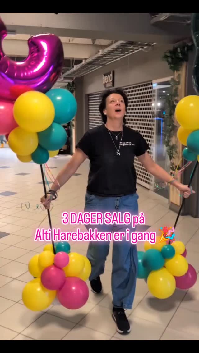 🥳 BALLONGFEST & SUPERSALG på Alti Harebakken! 🎈
Gjør deg klar for tre helt spektakulære dager med shopping, moro og fantastiske tilbud hos Alti Harebakken! Dette er mer enn bare et salg – det er en opplevelse du må få med deg.
🔥 Hva skjer i 3 dager?
🛒 Elleville Tilbud: Gjør drømmekupp! Butikkene bugner av varer til utrolige priser. Perfekt for å fornye garderoben eller hjemmet.
🏆 Konkurransefeber: Delta og vinn!
🎈Barn , moro for de minste 👌
#ballonger #ballongbue #ballongsøyler #butikkutstilling #detlilleekstra #salg