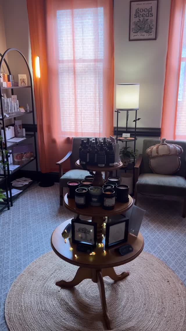 OCT 13! The best day thanks to @fae_esthetics
Truly is the most relaxing, but I make it monthly ☺️ Fabulous start to my bday week too! Highly recommend for facials, brows, lashes everything!
#treatyoself #treatyoself2011 #parksandrecreation