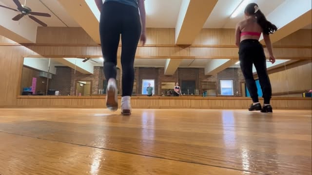 Missing the chance to dance and train with Taylen due to a foot injury, but thinking back to our last private where we focused on rhythm turns! Her dedication and progress never go unnoticed!