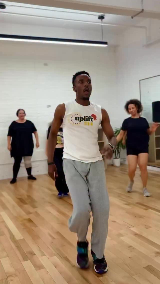 Ce soir comme tous les Mardis, on bouge, on s’enjaille !
Ndombolo sur vous, au rhythm du pays 🇨🇩
📍 @espace.514
⏰ 6 to 7 pm.
#Uplift514 #Ndombolo #OnBouge