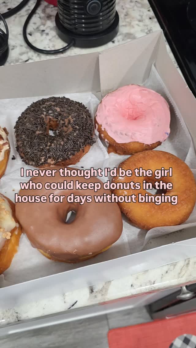 I was always dieting…
So foods like donuts felt completely off-limits.
If I had one, the day was “ruined,” so I might as well finish the box to get rid of them so I could start over tomorrow.
That was the cycle: restricting myself, labeling foods as good or bad, then binging the moment I had something off-limits.
I thought I just lacked willpower and would never be able to stick to a diet and lose weight.
But turns out, I was wrong. It wasn’t my lack of willpower, it was that the diets I was following were too restrictive and set me up to fail.
When I started tracking macros, I learned how to fit the foods I love into my plan— instead of avoiding them — and everything changed.
Now a box of donuts can sit in my house for days… and I don’t feel the need to eat them all at once.
Knowing I can have one today and more tomorrow if I want removes the urgency, the guilt, and the binge-restrict cycle.
That’s real food freedom and I honestly didn't think I'd ever get here.
Want to learn how to do this for yourself? I break it all down in my FREE training. Comment 🍩 and Ill send it over ASAP.
#flexiblediet #trackingmacros #macrotracking #ditchdiets #foodfreedom #stopbingeea