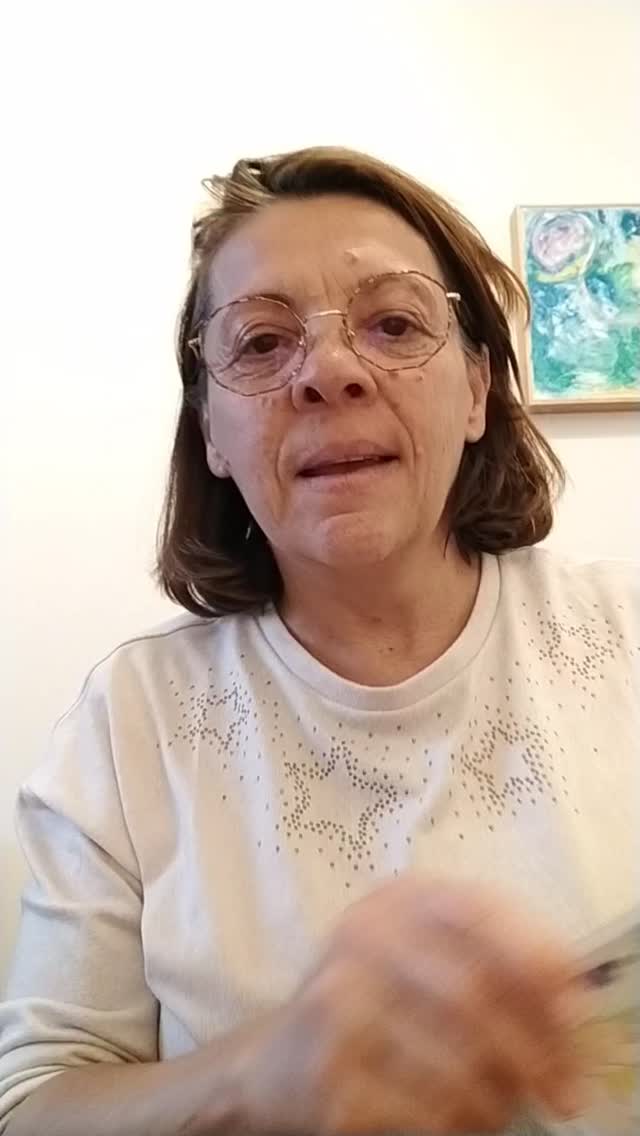 Aller, cette semaine on bat les records d'être en paix avec soi, de ne pas suivre les statistiques mais seulement les mouvements de notre corps : son rythme, ses limites, nos envies...
Soyez des athlètes de la paix cette semaine fixez vous la paix intérieure comme seul objectif à atteindre, "autant que faire se peut" comme on dit.
🕊️
#connaissancedesoi #archetypes #ame #energetique #oracle #ombreetlumiere #intuition