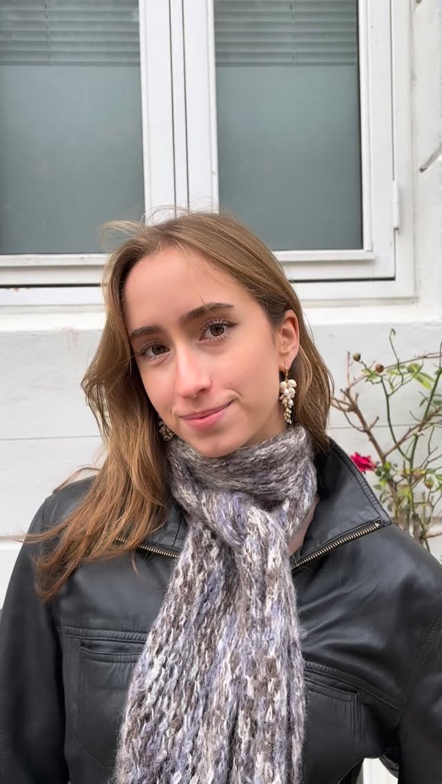 The Ophelia Earrings 😍
With over 60 freshwater pearls in a pair of earrings, each one wire wrapped and placed meticulously by hand ☀️
#smykker #SmallBusiness #november_smykker #handmade #jewellery