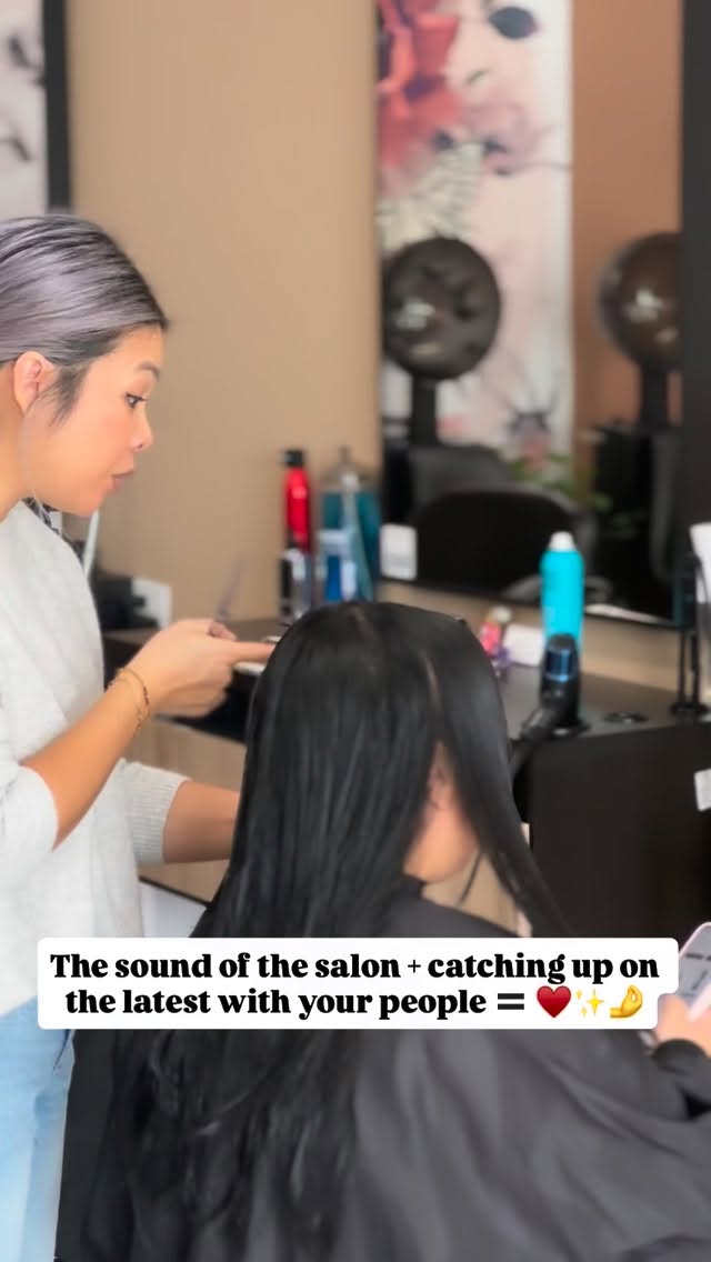 Sometimes you just gotta laugh and let it all out over the sound of a blow dryer. 😉 ✨🤍
.
.
.
.
.
#artehairstudio #bellevuehair #arte #bellevuesalon #bellevuehairsalon #rentonwa #modernsalon #bellevuehairstylist #bellevuewa #salonlife #salonday #pnwhair #lifeofahairstylist