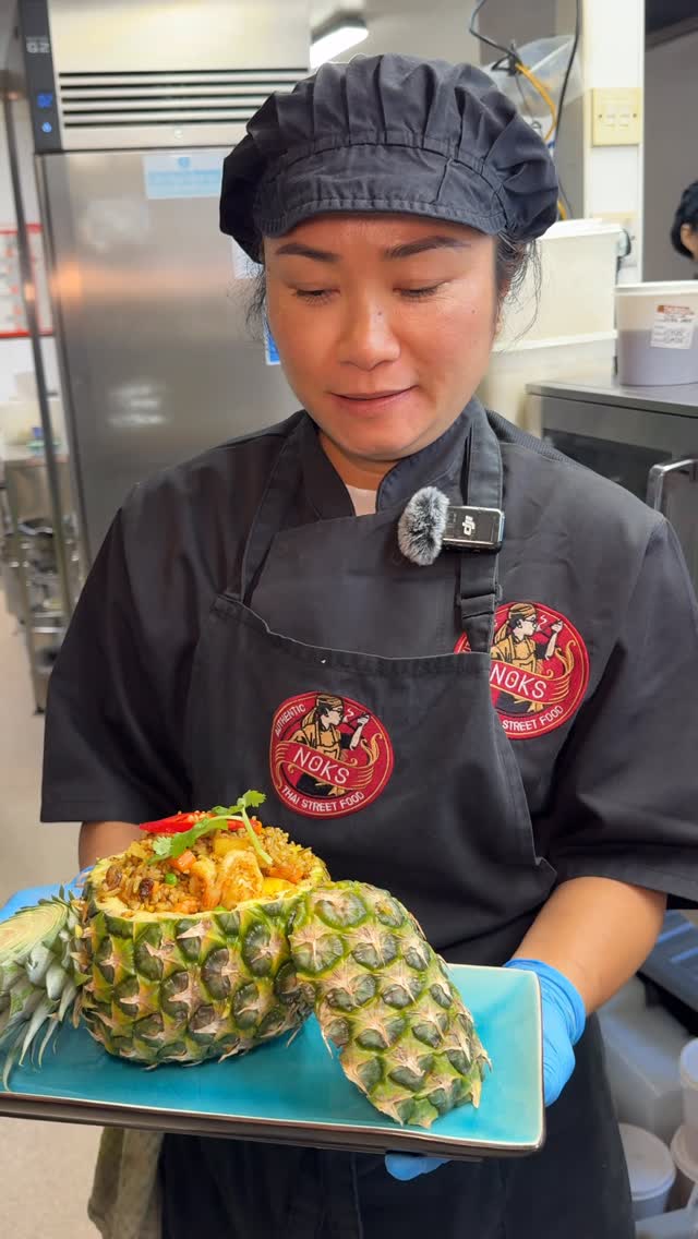 Make pineapple fried rice with Nok 🍍 - Our new special 😊
Kow Pad Sapparod – Thai fried rice with pineapple, peas, onion, carrots, curry paste, cashew nuts, and raisins. A perfect mix of sweet and savoury 👌🍍
Please book through our website (link in bio)
#thaifood #noksthaistreetfood #manchesterfood #bramhall #stockport #noksthai