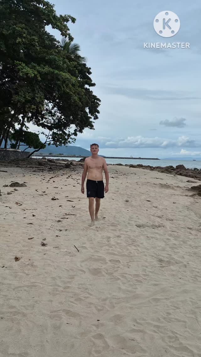 What do you want to left to next generation ? 20 years a go I can visit many beaches without seeing a plastic, now I can't find a single place withou a piece of it .... Your kids deserve to enjoy nature a we use to ... #plastic #bow #natureisdying