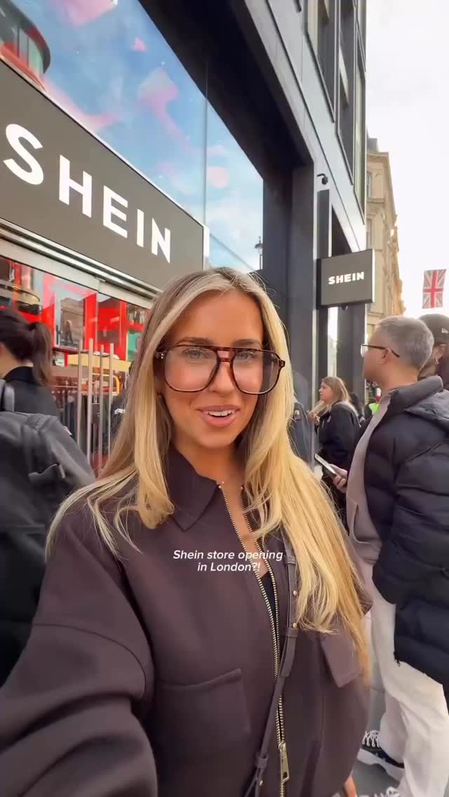 Exciting news for fashion enthusiasts, SHEIN opened its new store in London’s Oxford Circus on Friday, the 26th of September. 🛍️
🎥 Credit: @florencegracee_
#Shein #London #OxfordCircus #SheinLondon #SheinStore #Fashion #Style #Trends #ShoppingInLondon #RetailOpening #LondonFashion #FashionNews #StyleInspo #OutfitInspo #FashionBlogger #LondonShopping #ShopTheLook #ExploreLondon #FashionUpdate #HighStreetFashion #SustainableStyle #OnlineToOffline #RetailExperience #SheinUK #NewStoreOpening #ShopInStyle #FashionFinds
