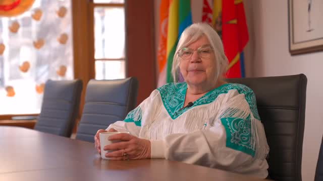 Stable housing is foundational. 🏘️ Shining Mountains LCS
Thank you, Raye and the team at Shining Mountains Living Community Services for welcoming us in to shine a light on the huge impact of SMLCS’s work in Red Deer. 🎥
#SMLCS
#ShiningMountainsLCS