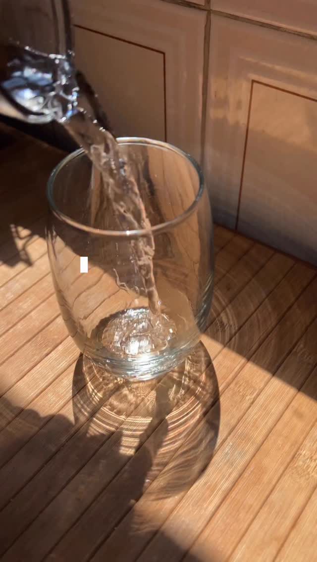 3 coisas simples que eu faço todo dia pra tornar as minhas manhãs mais leves e começar melhor o meu dia.
#betterliving @insiderstore