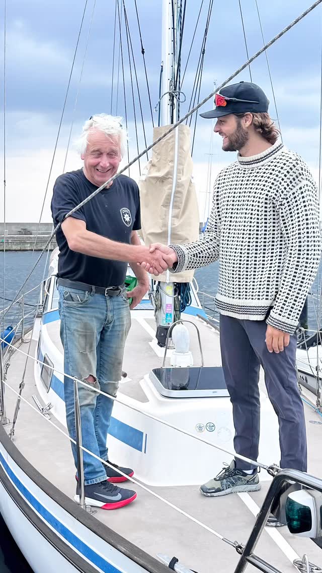 Sailing Home
I bought a boat.
A Hallberg Rassy â strong, beautiful,
with a few things that needed fixingâŠ
but still, a vessel ready to sail anywhere on this planet.
And maybe thatâs what I needed too â
some fixing,
and the courage to sail anyway.
So I set off,
from Helsingborg to Stockholm,
around the southern tip of Sweden.
The sea reminded me â
some parts of us drift away in life.
Stress, speed, fearâŠ
they split us up, scatter us like pieces in the wind.
But out there â
in storms, under stars,
singing and laughing with the rhythm of the waves â
I began to gather those parts back.
Breaking things. Repairing them.
Losing my way. Finding it again.
And somewhere along that coastline,
I realized I wasnât just sailing a boat home.
I was sailing myself home.
Home â
to presence.
To wholeness.
To all that I am.
#regleranervsystemet
Thanks to @baltickalmarmarinaab for the installation of a epic stove!!