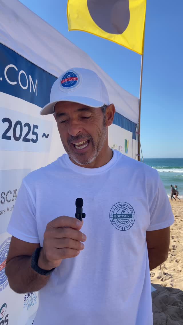 António Pedro, atleta e Diretor de Prova, dá o seu parecer sobre a etapa de hoje e sobre o Campeonato de 2025 no geral. Termina com uma frase inspiradora, dirigida aos jovens surfistas, que faz parte do nosso logotipo. Adivinhas qual é?
@cascais_oficial
@fps_oficial @ericeirasurfskate @billabong_portugal @dafineurope @espumantaria.pt @portugalnatural_co @fonte_viva_culligan @thebodysurfschool @portugalrentacar @asswsurfacademy @surfrider.lisboa @meobeachcam @ahua.surf @ferroviario.bar.terraco
#bodysurfportugal #campeonatonacional #bodysurf #portugal #cascaispro