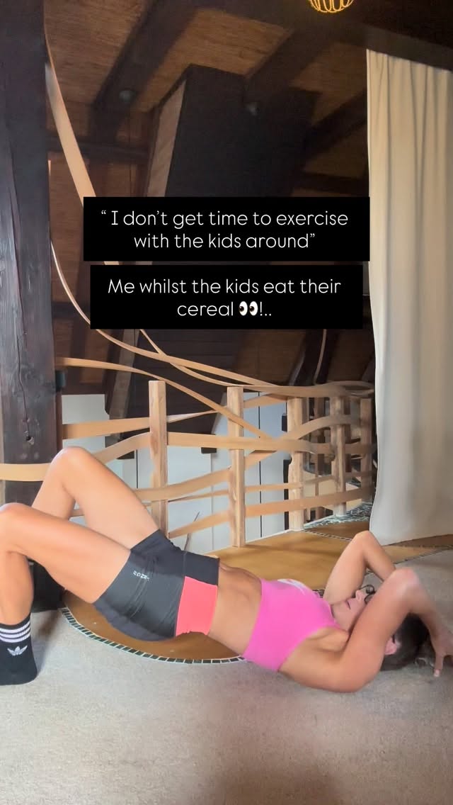 “Eat this and mummy will be back shortly”…! 👀🥣😂
I’ll do whatever it takes to get that morning workout in 🤣
It’s my routine .. and you have to keep going even on the hard days to show your brain ‘this is what we do’ … but once you’re there - you’re hitting body goals no problem ! 🔥
And then before you know it you’re making excuses TO SO IT… rather than not to do it 💁♀️
Remember your ‘why’ and what you want for your body and mental wellbeing … make it happen 👏😍
My workouts are always super short - nothing to be overwhelmed about ! My 5 minute FITOBER daily workouts are an absolute hit with mums this month!!! 💪
Head to my website OR pop me a msg about my 4 week Core Builder for even more motivation using my new app 📱🙌
#homeworkoutswork #workoutsforwomen #fitnessmum #mumoftwo #mumssupportmums #reallifemotherhood #coreexercises #corestrengthtraining #glutebridge #mumlifeuk #workoutwithkids #legsbumsandbubbas #katesmumfitclub