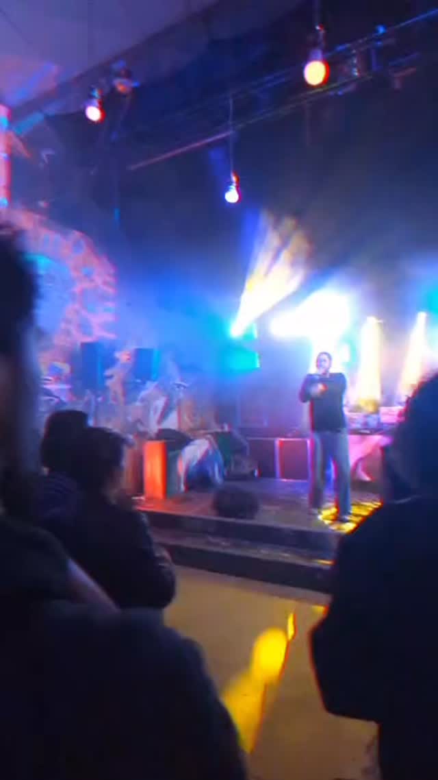 Des mots, du souffle, du lien.
Praxis en live à La Canopée — un feu collectif 🔥
Merci au public venu vibrer,
et à tous les crews pour l’énergie et les connexions retrouvées: @lacercleuse_ , @bu2n_bomf, @imasoundd, @_ledub, @tissan_off, Wats sans oublier @swiftguadoff 💥
On continue d’avancer ensemble 👊🏽
🎥 Extrait du 10 octobre
#Praxis #MamaSaid #LiveRap #Fronton #RapVivant #Connexion #CrewLove