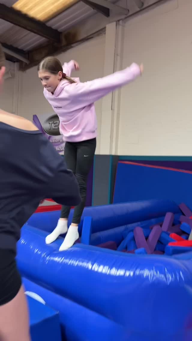 Our tumble gymnasts have been working hard and smashing their skills this week! 💥🤸♀️
A quick reminder: there’s no Tumble or Spring+ this week due to half term 🌟
We still have a few spaces in our Monday Tumble class in Melton (4–5:30pm) 💫
📧 For more info, email: hello@littlespringersgymnastics.com
#littlespringersgymnastics #syston #leicestershire #gymnastics #recreationalgymnastics #flips #tumble #fun #meltonmowbray