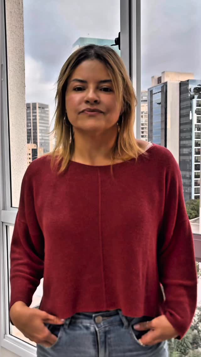 Ela chegou se sentindo cansada, sem brilho e sem saber por onde começar…
Hoje, o que mais ouve é:
✨ “Nossa, o que você fez? Está linda!”
E o melhor? Ninguém imagina que é resultado de um protocolo estético — de tão natural que ficou.
💎 Porque aqui o foco não é mudar, é revelar a melhor versão de cada paciente.
⠀
Protocolo Face Up — resultados naturais, harmônicos e duradouros.
⠀
📍Pinheiros – São Paulo
💬 Agende sua avaliação e descubra o que o olhar certo pode fazer por você.
⠀
#FaceUp #ResultadosNaturais #DepoimentoReal #HarmonizacaoFacial #EsteticaAvancada #DraAlessandraToledo