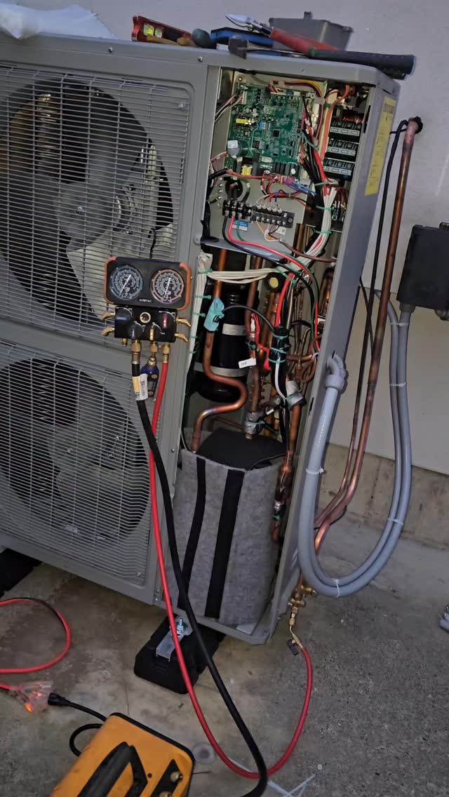 Gree 5 ton Central Ducted heat pump in attic.
#hvac #heatpump #hvacinstall #heatingandairconditioning #gree #googlenestthermostat