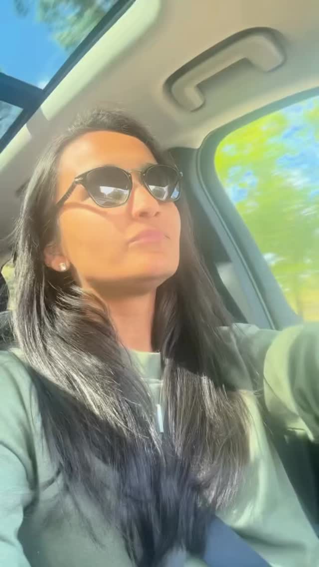 🎶💪 Did you know singing can be a fun and effective way to strengthen your pelvic floor? When done with the right technique, it engages your core and helps manage pressure—perfect for pelvic health! 🙌
✨ Here’s how to sing your way to a stronger pelvic floor:
1 Engage your core: Gently pull in your lower abdomen and lift from your pelvic floor as you breathe.
2 Focus on diaphragmatic breathing: Breathe deeply into your abdomen, not your chest, to avoid unnecessary strain.
3 Avoid overstraining: Keep your voice smooth and controlled, no pushing!
4 Stay aware of posture: Maintain good posture to naturally activate your pelvic muscles.
5 Take it slow: Start with simple songs or scales and build up as you get comfortable.
Singing with intention = a stronger pelvic floor! 🎤💥 Try it out and let me know how it goes. #pelvicfloorhealth #singingforstrength #mindfulbreathing #pelvicfloorexercise #wellnesstips #selfcare