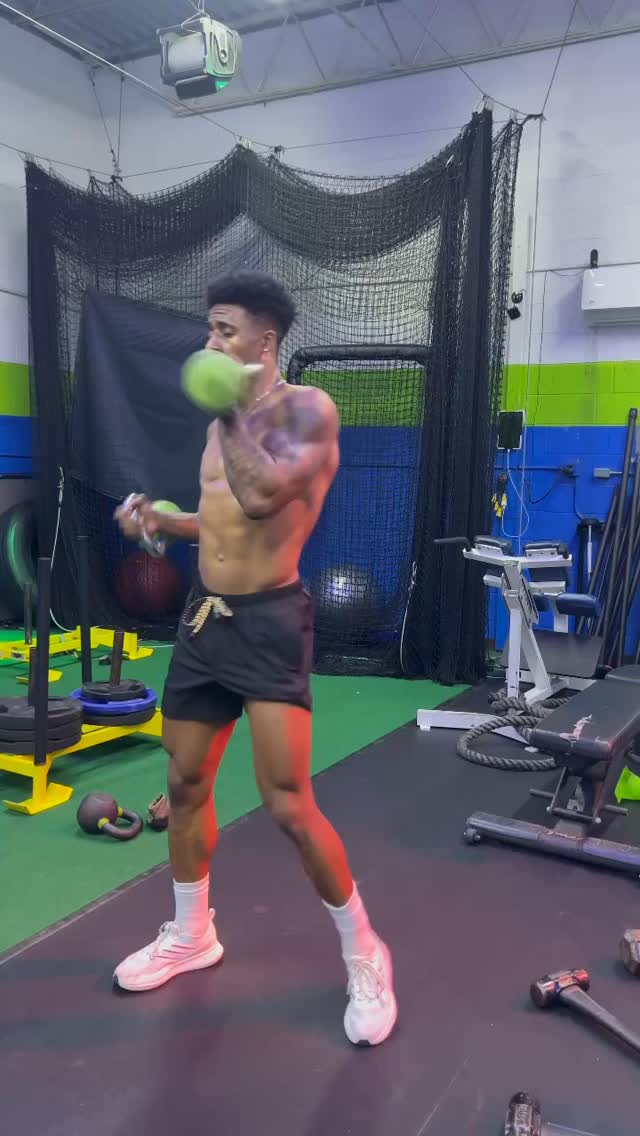Lets goooo!!!
Full body work
Kettlebells-Dumbells-Hammer
For Virtual Training, Meal Plans, Workout Plans visit https://www.jdbperformancetraining.net/
#fitness #training #personaltrainer #personaltraining #gym #athletictraining #coreworkout #mma #boxing #wrestling #muaythaitraining #athletictraining #explosivness #kettlebells #Kettlebellworkout #football #basketball #wrestling #explore #explorepage✨ #exploring #explorer #explorepage #explorar