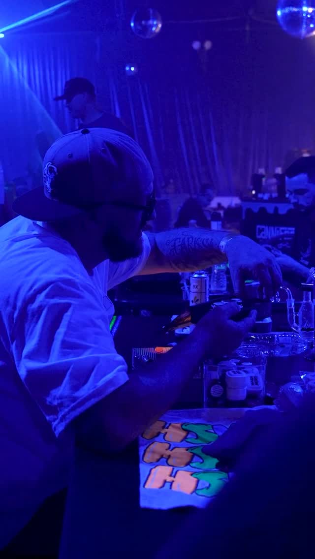 The Headstash Bowl Awards Party is NEXT SATURDAY! October 25th in DTLA 🏆📍
Come party with us and celebrate the Headstash Bowl California Competitors and Judges 🔥💨 see who gets crowned the best in the west 🥇🥈🥉
We’ll have live music, drinks, fire eats and per usual — the @drdabber daaaaab bar! Plus vendors, giveaways, and VIP bags to the 1st 100 guests ‼️🚨
LIMITED TICKETS AVAILABLE! Time to crown the WINNERS 🏆 and spend time in community 💚 See you soon, LA!
Reel by @socialvibesmarketing ✨