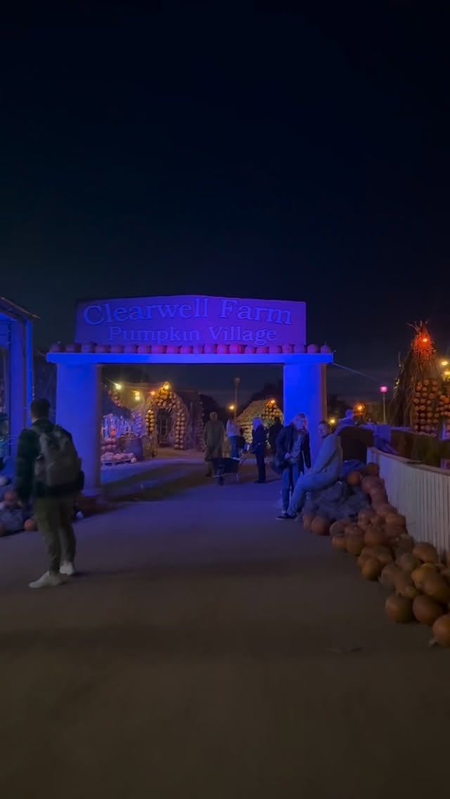 We have released more tickets for our Twilight sessions this weekend! Live music every Friday and Saturday night 🥳🎃