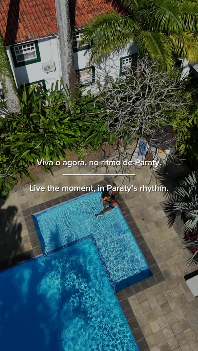 Entre o canto dos pássaros e o balanço das palmeiras, o tempo encontra outro compasso.
Aqui, viver o agora é simples — e naturalmente leve.
⸻
Between birdsong and the sway of palm trees, time finds a gentler rhythm.
Here, living in the moment feels effortless — and beautifully calm.
#PousadaDoPrincipe #SuaCasaEmParaty #Paraty #SlowLuxury #SensoryEscape