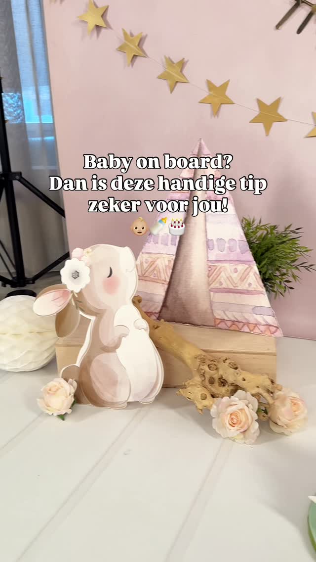 Geloof me. Voor je het weet is het zover.
Je kindje is 1 jaar en officieel geen baby meer🥹🫢
Misschien is hij/zij nu nog maar een paar maanden oud en wil je daar nog even niet aan denken. Snap ik helemaal!
Toch is het echt sneller dan je denkt. En misschien wil je straks wel hele toffe herinneringen aan deze bijzondere mijlpaal overhouden?😍🎂
In dat geval moet je er op tijd bij zijn, want een cakesmash vindt plaats wanneer baby’s ca. 11 maanden zijn. Op die manier zijn de digitale foto’s op tijd klaar om op de grote dag te delen, of kan je deze gebruiken voor de uitnodiging of de taart! Hoe leuk?!✨
💡 Mijn tip dus aan jou:
Neem op tijd contact op als je wilt komen cakesmashen met je baby🎉 Je bent écht niet te vroeg, sterker nog:
Je krijgt zelfs 3 extra foto’s van me als je een datum inplant bij 6 maanden of jonger! Zo ben je verzekerd van een plekje (want deze zijn beperkt!) en hoef je je geen zorgen meer te maken dat je deze mijlpaal misloopt😍🥳
Meer info? Stuur een DM!🎂
#cakesmash #cakesmashshoot #cakesmashfotograaf #cakesmashfotografie #12maanden #11maanden #10maanden #9maanden #1jaar #eersteverjaardag #feest