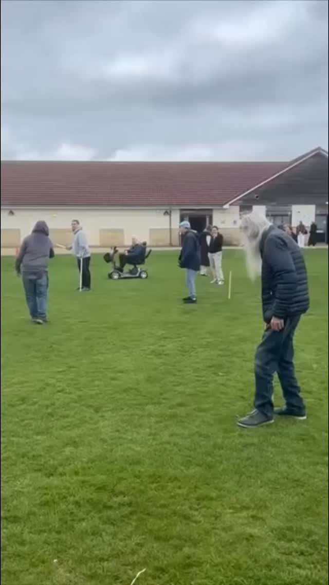 A fun Friday out in the park playing Rounders! ⚾💚
Plenty of fresh air, laughter, and teamwork as our members enjoyed a friendly game together.
Outdoor activities like these are a great way to boost coordination, confidence, and wellbeing.
#HeadwayBath #BrainInjurySupport #RehabilitationThroughActivities #CommunitySupport #Wellbeing #Rounders #BathUK #LifeAfterBrainInjury