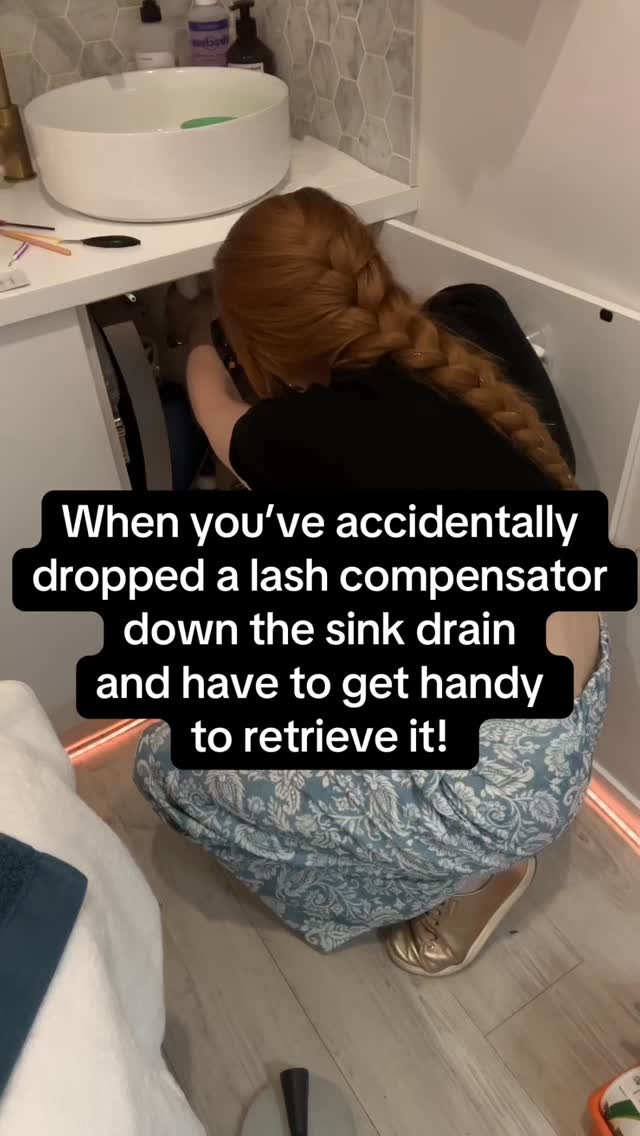 Mistakes were made (many mistakes), messes were made, lessons were learnt, but success was had!
🤦♀️🤣🫣😅🤭
#hawthornebeautysalon #fyp #ifuckedup #watereverywhere #lashlift