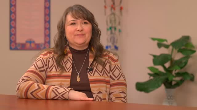 “Everybody deserves to have a home, and not just a place to live.” 🤝 @reddeerfriendship 🎥
Thank you, Nadette, and everyone at the Red Deer Native Friendship Society, for welcoming us in to share the vision of a community without need — a safe place of belonging for all people living in Red Deer.
#RDNFS
#RedDeerNativeFriendshipSociety