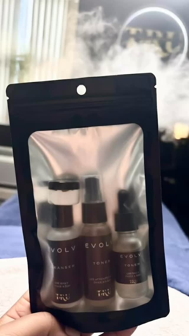 Wanna see if EVOLV is right for you? A sample of the complete Harmony set is included when you book the New Client TRUDeluxe Facial !
You can go home and keep using the EVOLV before fully committing to purchasing the products in full.
Wanna just try sample products by itself its only $35 for the set
Truradiancebeauty.com
#cincinnatiesthetician