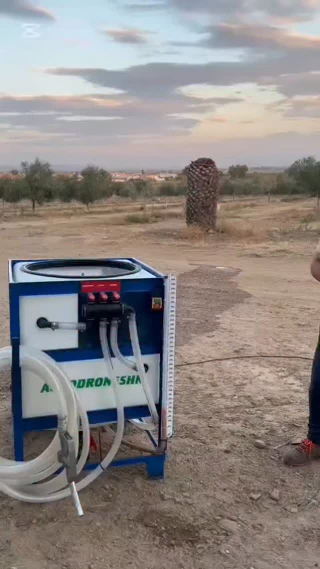 Os presentamos el nuevo agitador para abastecimiento de drones agrícolas.
Ligero, eficiente y 100% pensado para mejorar el trabajo en campo.
Para más info, ponte en contacto en el 615495727 o a través de Instagram: AGRODRONESHN.
#Dronagricola #dron #t100 #dji #djiagras #Dronagricola #dron #t100 #dji #djiagras #agriculture # agricultura #campo #viral #parati #agitador #mixer