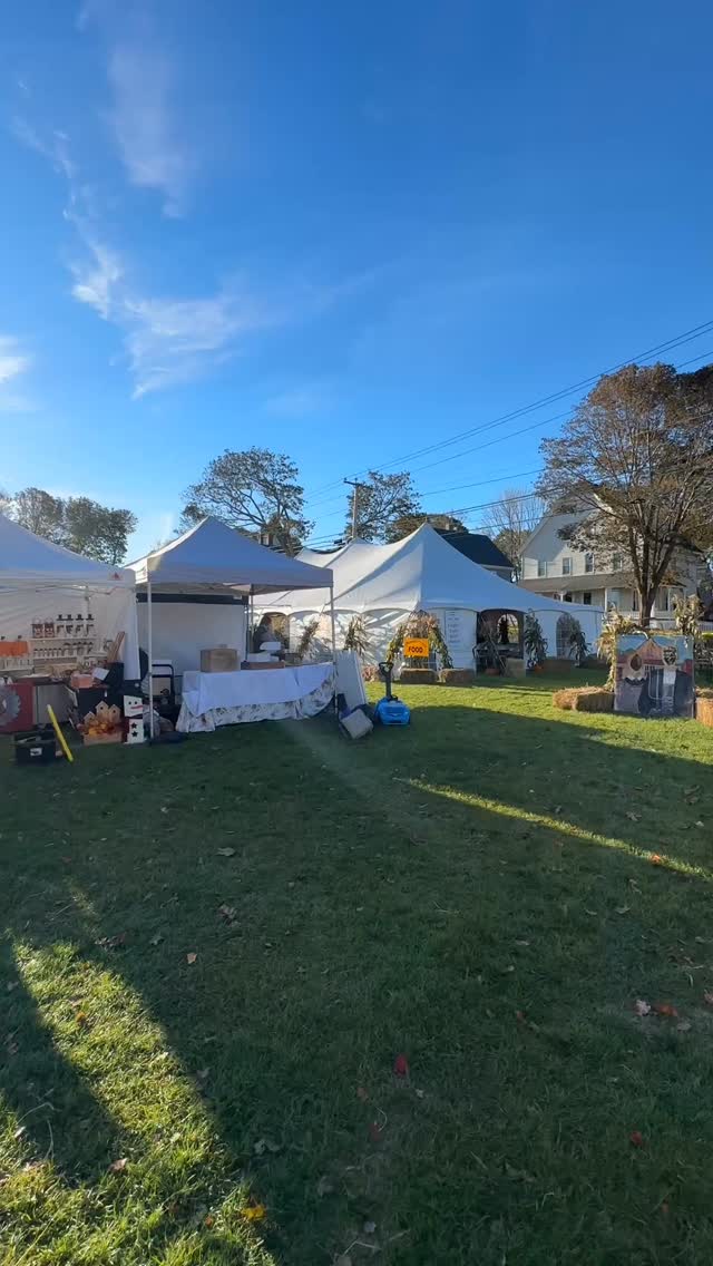 Come find me for a FREE DOODLE made on the fly of your favorite animal, thing, food, or activity!
@gatewaytomaine