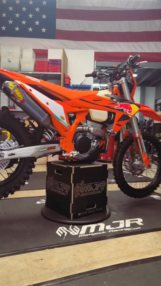 #MJRbuilt 2025 KTM 350 EXC CHAMPION EDITION!
Looks stock but definitely not!
✅ @twostrokeperformance #FSP #ERM to Reflash OEM ECU
✅ @fmf73 Full Ti Exhaust System
✅ @truenorthmotos LED Turn Signal Conversion Kit
✅ @bulletproofdesigns Radiator Guards, Rear Rotor & Caliper Guard + Chain Guide Guard
✅ @fastway.moto Foot Pegs
✅ @madjack_racing Suspension Setup, Lowered 2” & Custom Specs for Rider
As always, HUGE shoutout to our boys @slavensracing for always getting us the specialty parts and accessories we need quick! (2 days Standard Shipping to CA!)
Peep 👀 that @solidwoodworx Bike Stand & get yourself one!
#MJR #MadjackRacing #MJRbuilt #KTM #350EXC #KTM350 #KTM350EXCF #DualSport #Adventure #Offroad #Motocross #SingleTrack #HardEnduro #Enduro