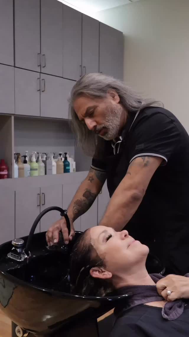 Can you make it hotter? 🔥 Oh, we definitely can. 😉 From bold new looks to flawless color touch-ups, we turn up the heat on your style every time you visit. Ready for your next transformation? ✨
📍 2645 Cornerstone Blvd, Edinburg, TX 78539
📞 (956) 630-4772
#AvalonSpaSalonRGV #RGVHairByAvalon #RGVHairstylist #RioGrandeValleyHair #HairGoalsRGV