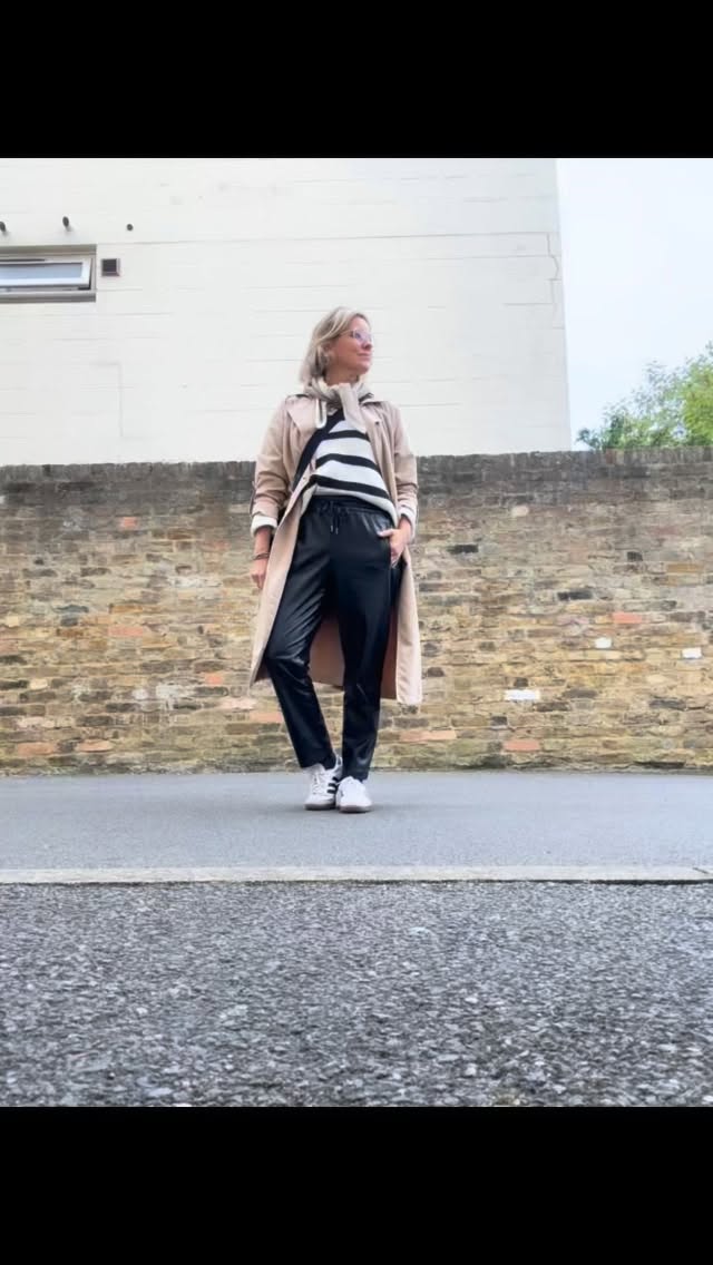 A brilliant day personal styling ❤️ First stop Balham for a wardrobe makeover with a new client who had so many clothes she never wore! We did a good review, edit and created so many fabulous outfits with what she already owned!
Then onto @westfieldlondon to meet a very special client who I first worked with 14 years ago! She needed some new smart casual outfits for work and evenings out and a bit of party wear too!
And now time to relax! Happy weekend everyone! X
#personalstyling #personalshopping #personalstylist #wardrobemakeover