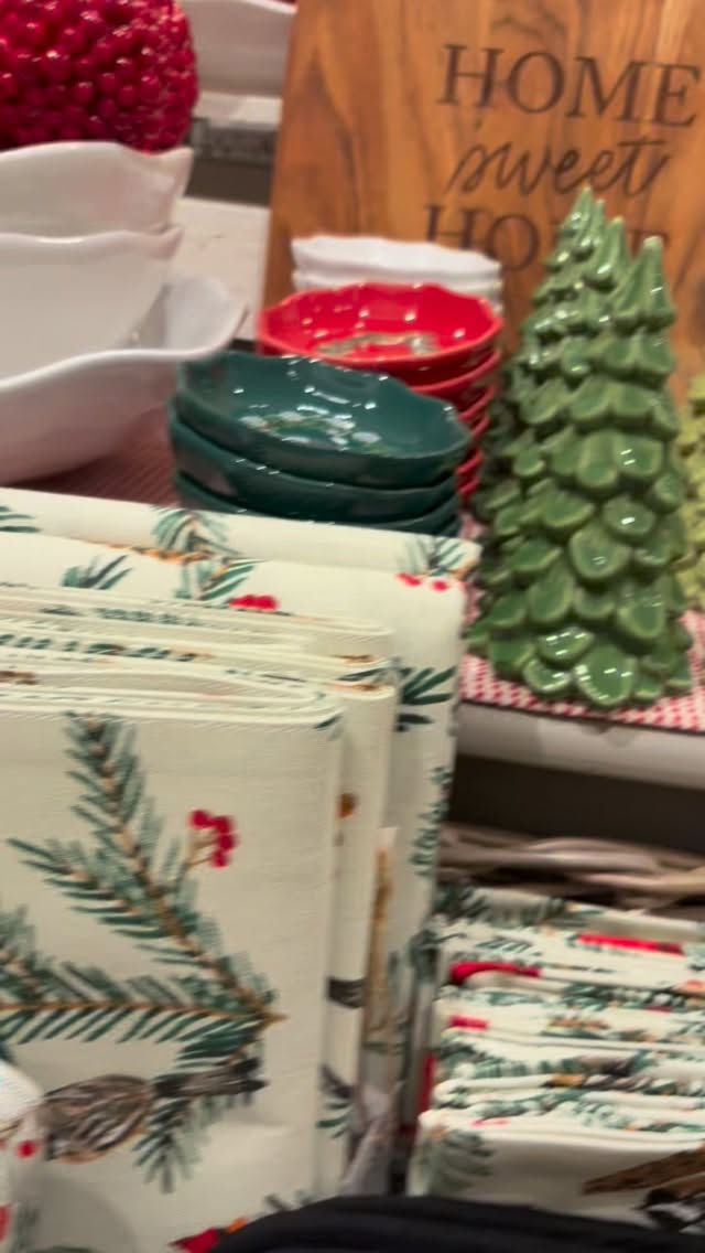 A little Holiday has been scattered around The Nest!
Usually some of you would roll your eyes at Holiday coming out so soon…but not this year! We are selling it as we bring it out! I think some of you are ready 🎄🎁#thenestonmainbelair #shoplocal #hyggehome #homefortheholidays