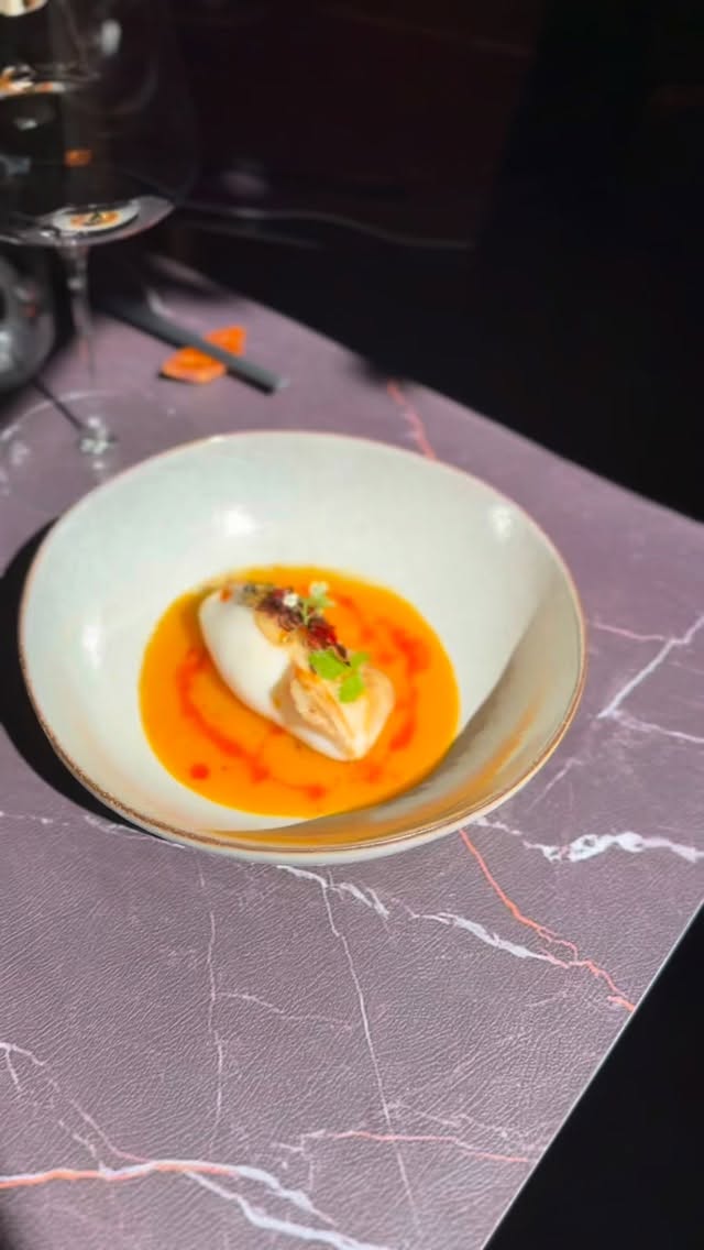 Menu du Soir
【Mets Raffiné de la Terre et de la Mer | 山珍•海味】
Reservation: www.bistrowu.com
#aixmaville #aixenprovence #aix #aixmarseille #aixoise #instafood #aixenpce #aixenpce #aixencommerce #aixenprovencetourism #instadaily #calmar #crevette #pimentdesichuan #poivredesichuan #cuisinechinoise #chinois #moderne