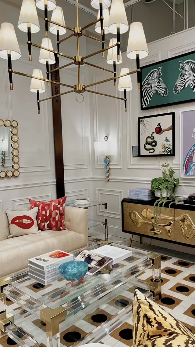 Can’t wait to start shopping here! Message me if you want to go! #palmbeachstyle #palmbeachcounty #palmbeachinteriors #interiordesign #palmbeachdesigner #interiordecorating #palmbeachdesign #westpalm #westpalmbeach