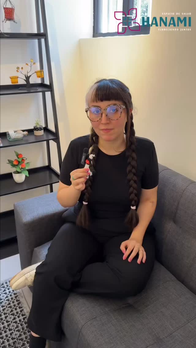 🌿 En Espacio de Salud Hanami te acompañamos de manera integral 🌿
Sabemos que cada proceso es único, por eso contamos con un equipo de psicología, terapia ocupacional y nutrición, trabajando de forma colaborativa y comunicada, para entregarte una atención realmente completa y personalizada.
✨ Agenda tu hora hoy
✔️ 20% de descuento en tu primera sesión
✔️ Consulta por packs de atención con precios diferenciados
📲 Escríbenos a nuestro WhatsApp y da el primer paso hacia tu bienestar.
Espacio de Salud Hanami
Un espacio de cuidado, acompañamiento y comunidad.
🤍 Te esperamos.