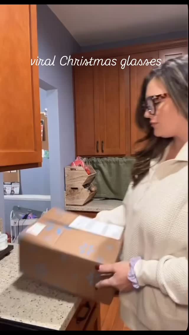 The iconic icon glasses are at Walmart! And they’re Christmas themed!! Obsessed with these for morning coffee or my newest obsession, Diet Coke lime
Comment SHOP below to receive a DM with the link to this post on my LTK ⬇ https://liketk.it/5rji5 #ltkseasonal #ltkhome #walmartfinds #christmasfinds #iconglasses #anthropologie #lookforless #walmartcreator #christmasfinds #christmasdecor #trendingproducts