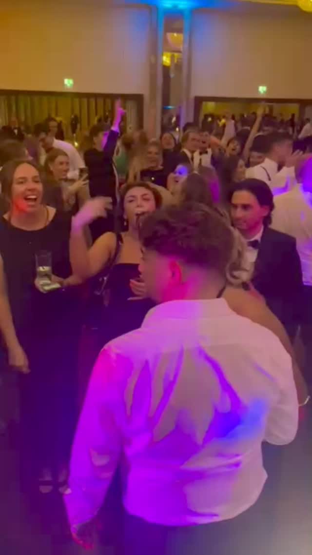 Everyone is still loving it down at the Pink Pony Club. Definitely one of our faves 🦄❤️
Great time with the Buzzacott beauties on Park Lane. Pink Pony Park Lane 🎠💝
.
.
.
#livemusic #weddingparty #eventprofs #event #eventplanning #party #band #london #wedding #weddingplanner #weddingband #partyband #singers #entertainment #coversband #celebration #luxuryevents #showband #covers #eventprofsuk #instagood #instawedding #luxurywedding #bestband #bestparty #80s #fullyfunktional #90s #video #sax