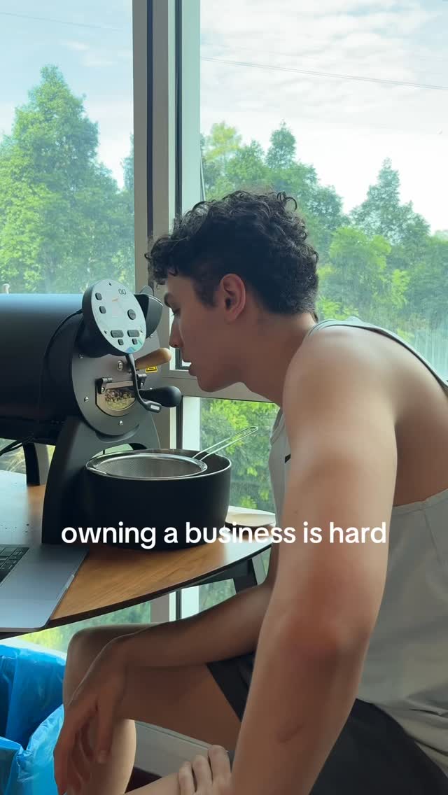 grateful
#roastedrocks #specialtycoffee #coffee #coffeemalaysia #kopi