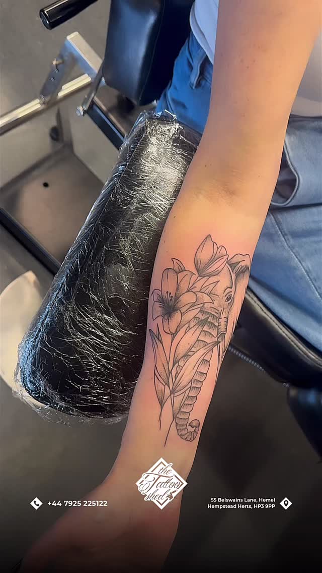 by Elle (@ellz.tattz)
📞 Contact us to book in today 07925225122
📍 55 Belswains Lane, Hemel Hempstead, Hertfordshire, HP3 9PP
#TattooShed #TattooParlour #tattoosofinstagram #Hertfordshire #HemelHempstead #tattoo #tattoolifestyle #tattoos